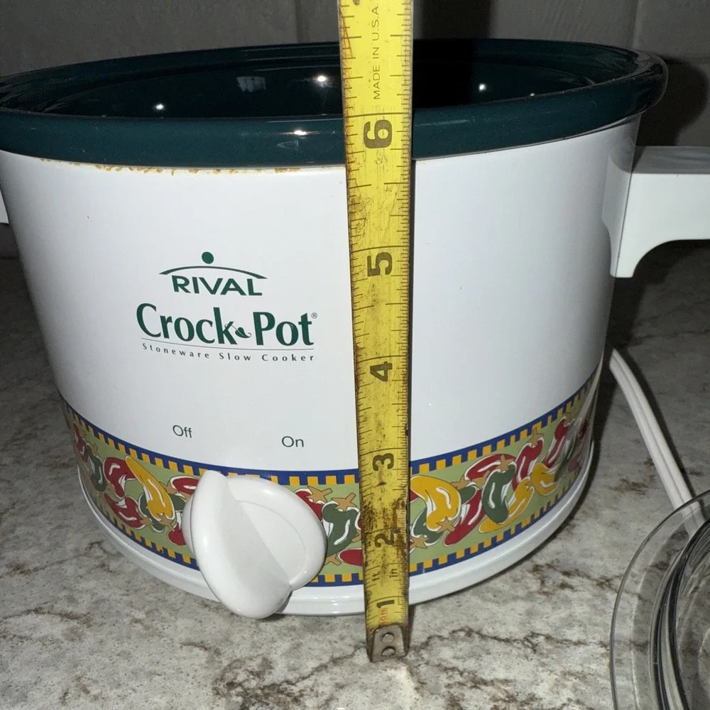 Rival Crock Pot 3122 Slow Cooker 2 Quart Vintage Pepper Design Works White Green